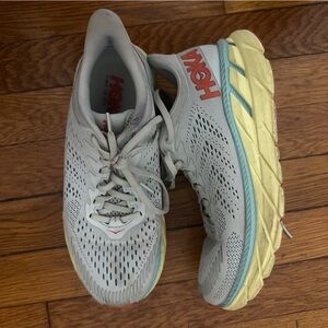 Hoka “Clifton 7” Size 7.5 Women